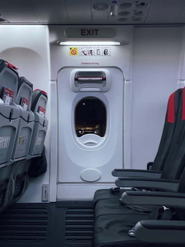Aisle, Window, or Middle? Which Airplane Seat is Best
